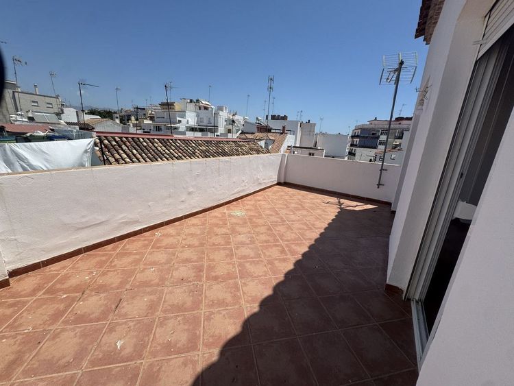 Penthouse | Resale in Estepona in Estepona, Costa del Sol - Photo 4