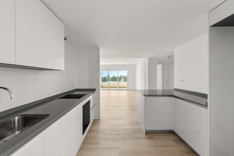 Apartment | Resale in La Campana in La Campana, Costa del Sol - Photo 5