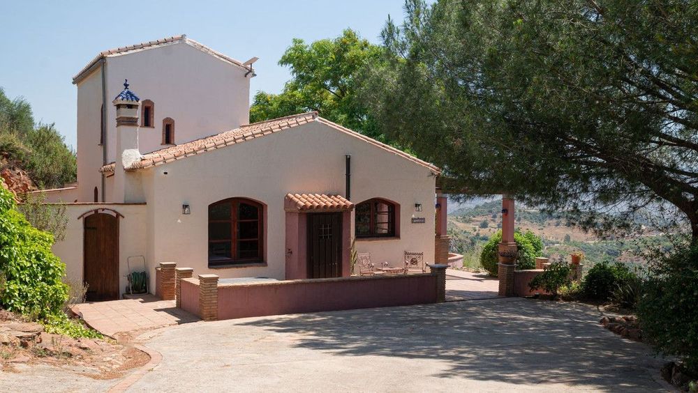 House | Resale in Almogía in Almogía, Costa del Sol - Main property photo