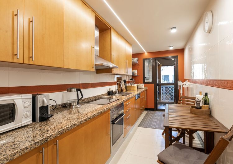 Apartment | Resale in Río Real in Río Real, Costa del Sol - Photo 5