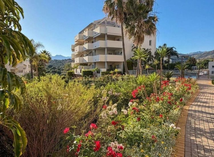 Apartment | Resale in Elviria in Elviria, Marbella East, Costa del Sol - Photo 5