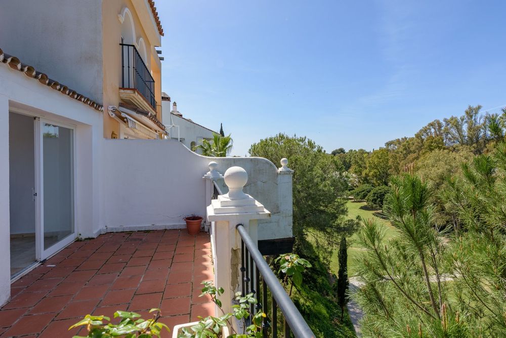 House | Resale in Benahavís in Benahavís, Costa del Sol - Main property photo