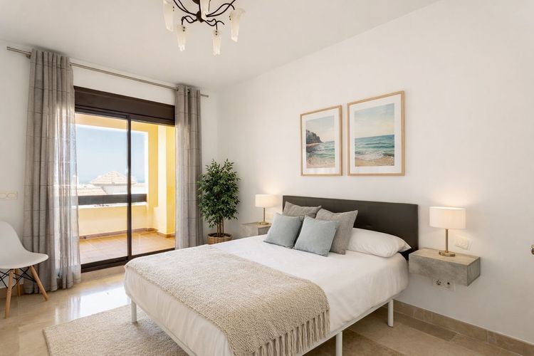 Apartment | Resale in Manilva in Manilva Others, Costa del Sol - Photo 4