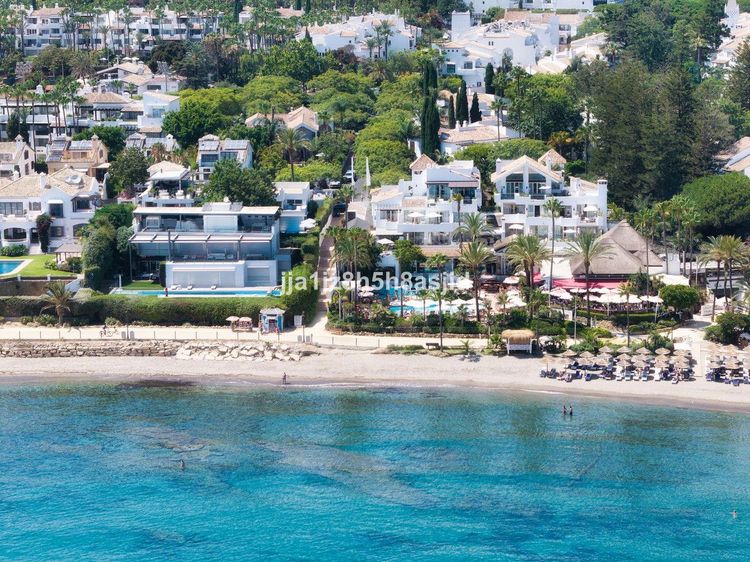 House | Resale in The Golden Mile in The Golden Mile, Costa del Sol - Photo 4