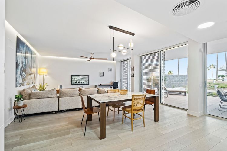 Apartment | Resale in Estepona in Estepona, Costa del Sol - Photo 2