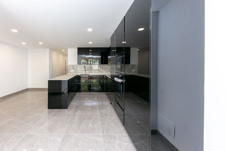 Apartment | Resale in Marbella in Marbella Others, Costa del Sol - Photo 5