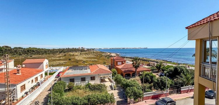 Apartment | Resale in Punta Prima in Punta Prima, Costa Blanca - Photo 5