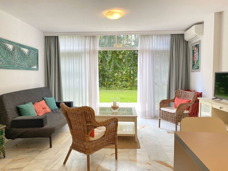 Apartment | Resale in Marbella in Marbella, Costa del Sol - Photo 5