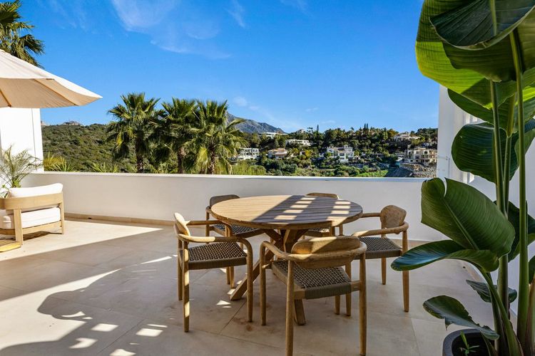 Apartment | Resale in La Quinta in La Quinta, Costa del Sol - Photo 5