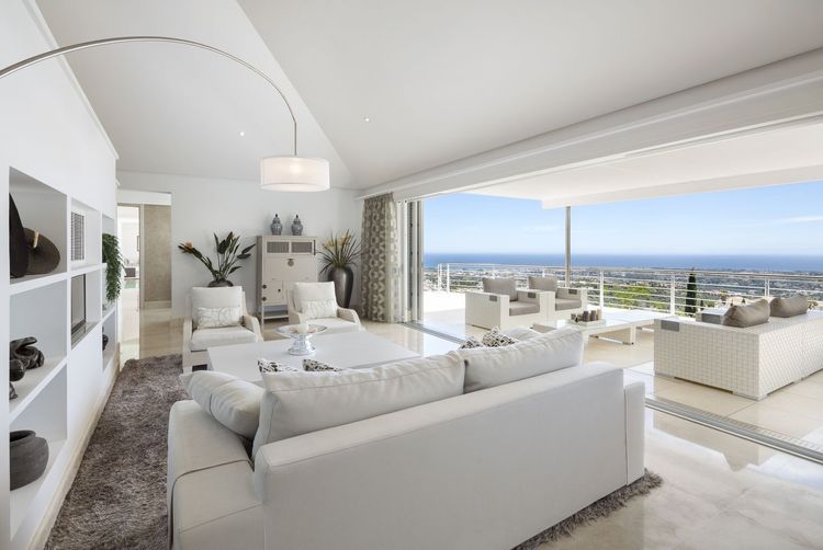 listing card gallery