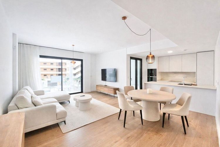 Apartment | Resale in Fuengirola in Fuengirola Others, Costa del Sol - Photo 4