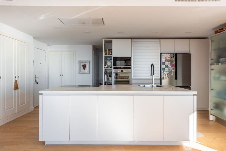 Apartment | Resale in Calahonda in Calahonda, Costa del Sol - Photo 3