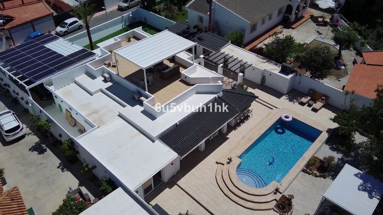 House | Resale in Benalmadena Costa in Benalmadena Costa, Costa del Sol - Photo 3