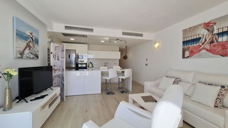 Apartment | Resale in Fuengirola in Fuengirola, Costa del Sol - Photo 2