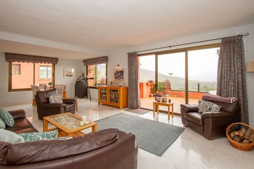 Apartment in La Mairena — La Mairena, Costa del Sol