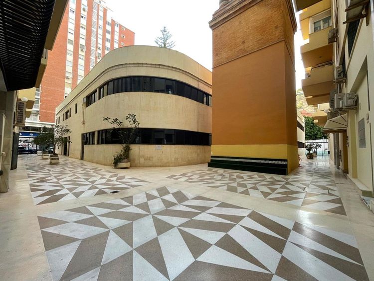 Apartment | Resale in Málaga in Málaga, Málaga City Others, Costa del Sol - Photo 3