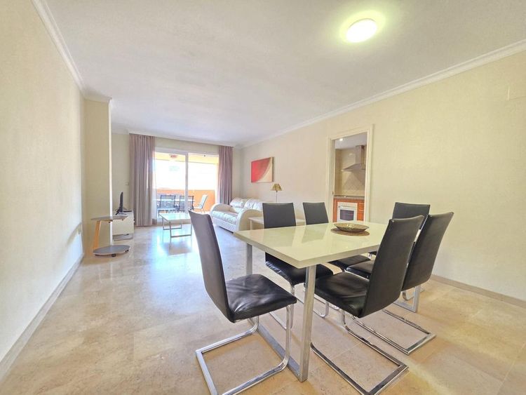 Apartment | Resale in Elviria in Elviria, Costa del Sol - Photo 4