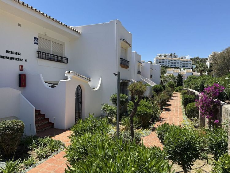 Apartment | Resale in Miraflores in Miraflores, Costa del Sol - Photo 5