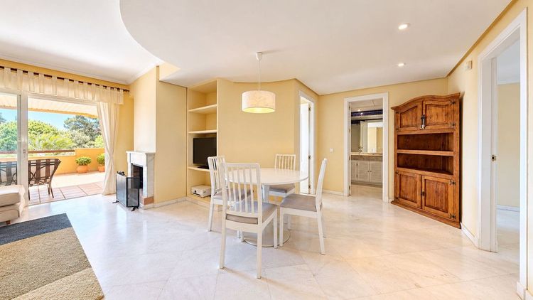 Apartment in La Mairena in La Mairena, Ojén, Costa del Sol - Photo 2