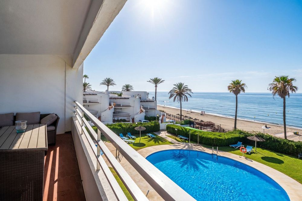 Apartment | Resale in Calahonda in Calahonda, Costa del Sol - Main property photo