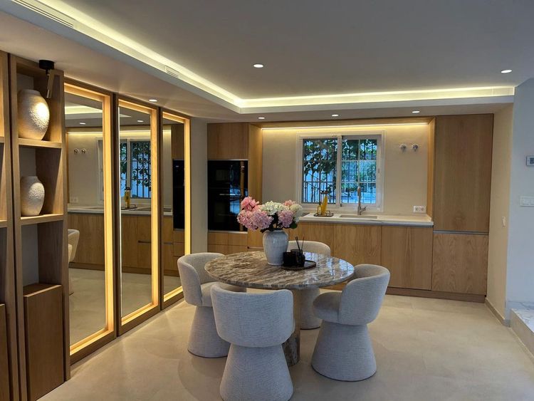 House | Resale in The Golden Mile in The Golden Mile, Costa del Sol - Photo 3