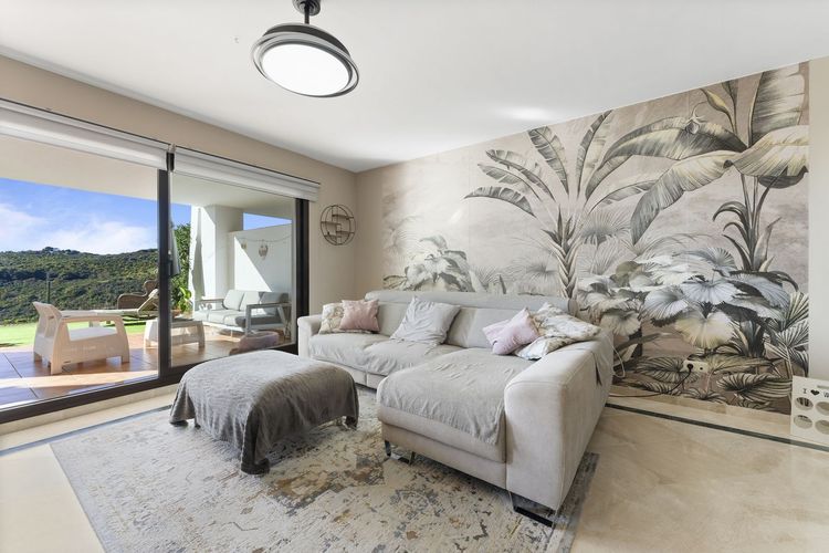 Apartment | Resale in Casares in Casares Others, Costa del Sol - Photo 5