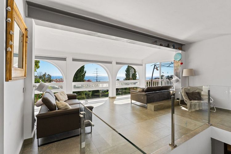 House | Resale in Fuengirola in Fuengirola Others, Costa del Sol - Photo 5