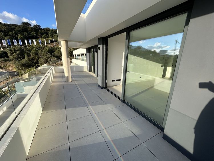 Apartment | Resale in Los Monteros in Los Monteros, Costa del Sol - Photo 3