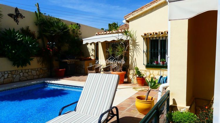 House | Resale in El Chaparral - Development photo 1