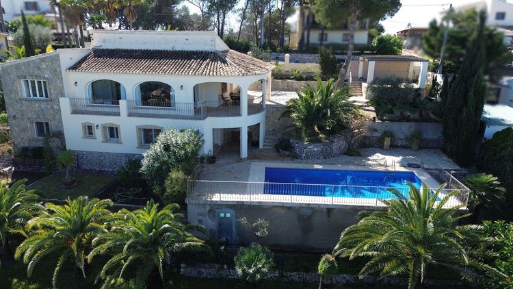 House | Resale in Javea in Javea, Costa Blanca - Photo 4
