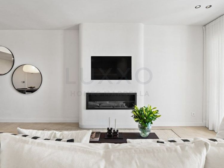 Apartment | Resale in Benahavís in Benahavís Others, Costa del Sol - Photo 4