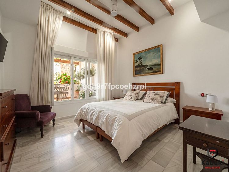 House | Resale in Reserva de Marbella in Reserva de Marbella, Costa del Sol - Photo 4