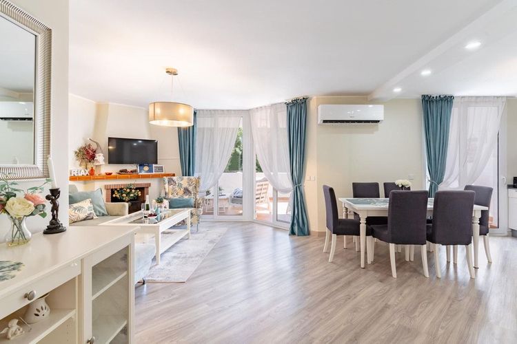 Apartment | Resale in Calahonda in Calahonda, Costa del Sol - Photo 3