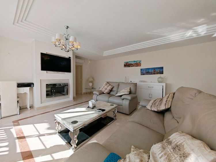 House | Resale in Riviera del Sol in Riviera del Sol, Costa del Sol - Photo 3