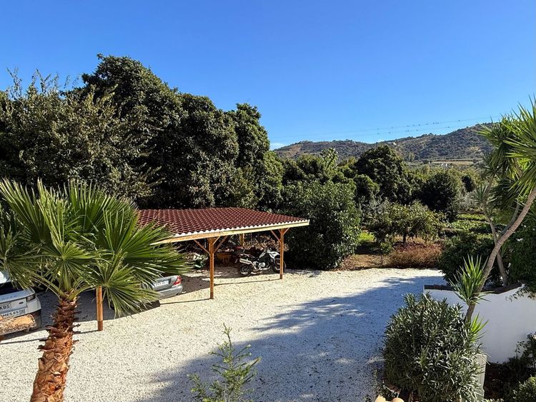 House | Resale in Coín in Coín, Costa del Sol - Photo 3