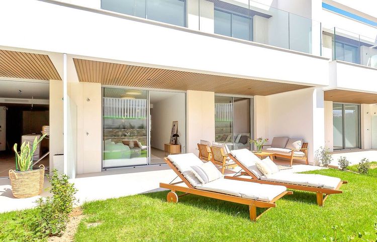 Apartment | Resale in Elviria - Development photo 1