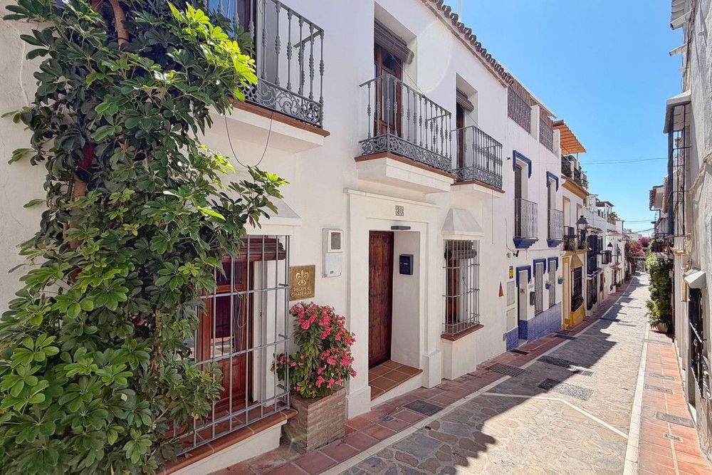 House | Resale in Marbella in Marbella Others, Marbella, Costa del Sol - Main property photo
