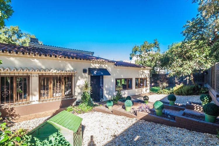 House | Resale in Elviria - Development photo 1