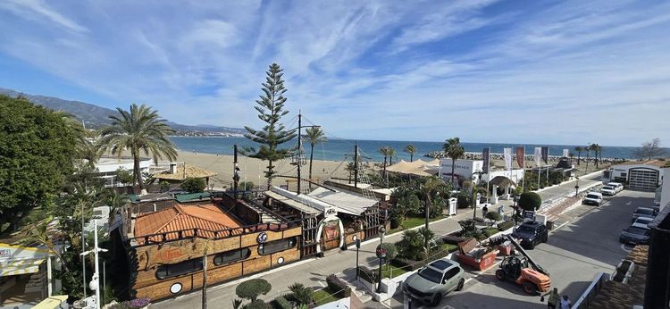 Apartment | Resale in Puerto Banús - Development photo 1