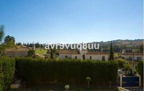 House | Resale in Mijas Golf in Mijas Golf, Costa del Sol - Photo 2