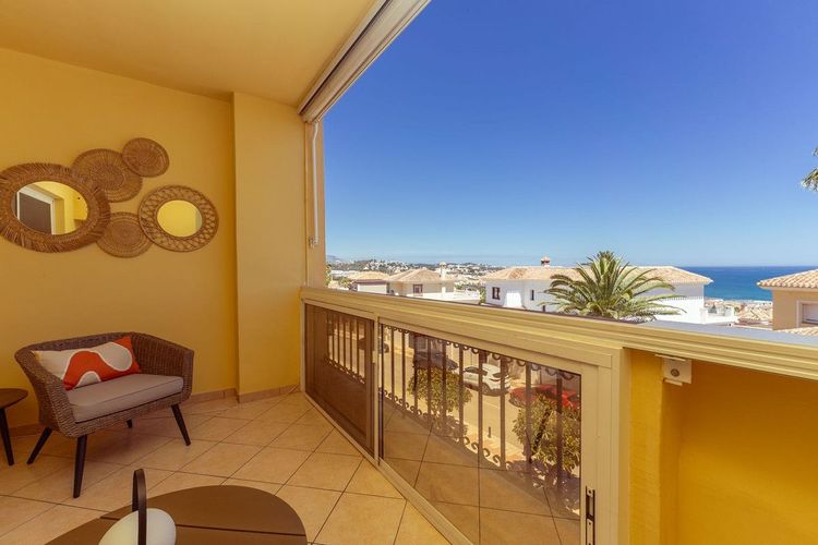 Apartment | Resale in La Cala de Mijas in La Cala de Mijas, Costa del Sol - Photo 3
