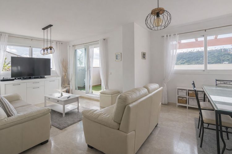 Penthouse | Resale in La Alcaidesa in La Alcaidesa, Costa del Sol - Photo 2