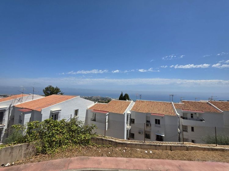 Apartment | Resale in Benalmadena in Benalmadena Others, Costa del Sol - Photo 3