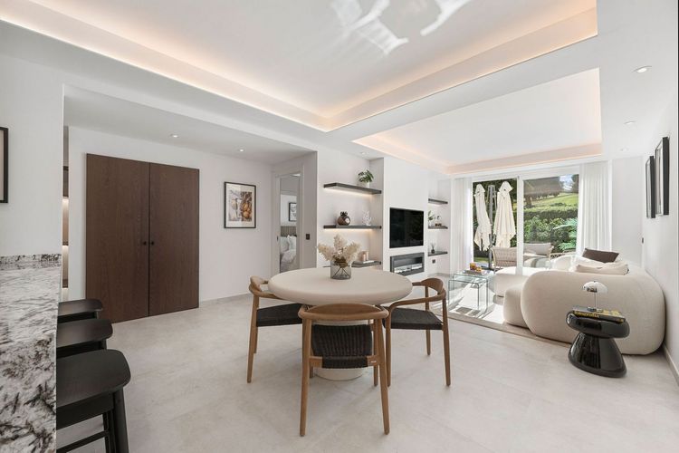listing card gallery