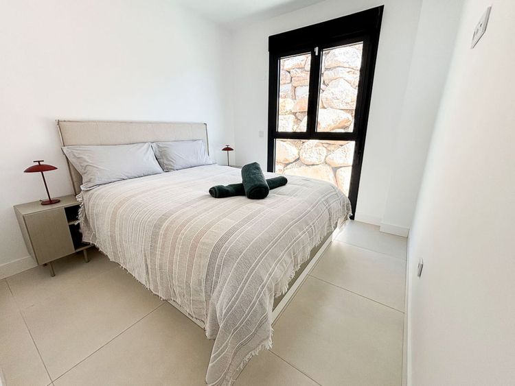 Apartment | Resale in El Higueron in El Higueron, Costa del Sol - Photo 5