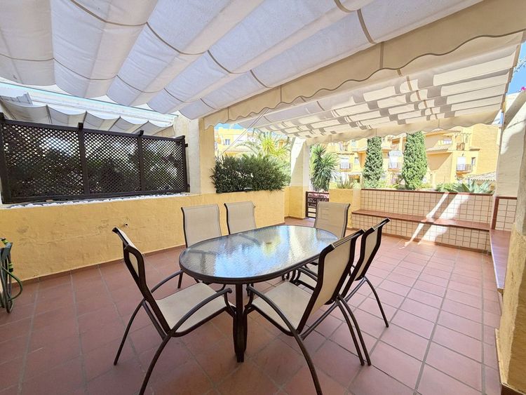 House | Resale in Cancelada in Cancelada, Costa del Sol - Photo 2