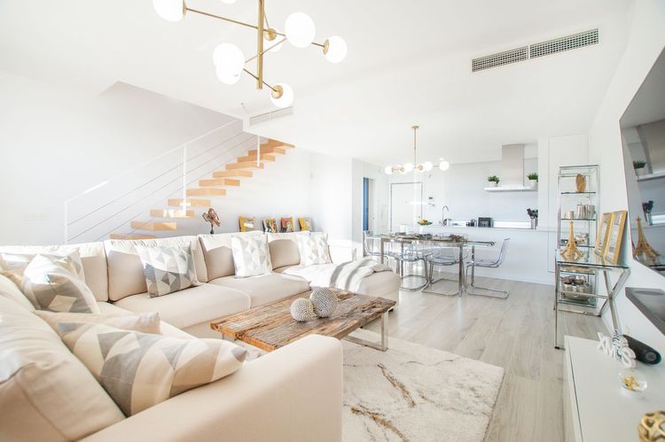 listing card gallery