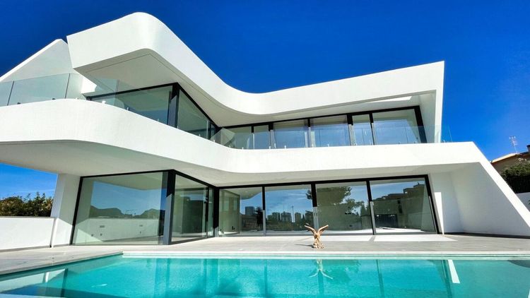 House | Resale in Calpe in Calpe, Costa Blanca - Photo 3