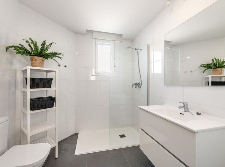 Apartment | Resale in La Campana in La Campana, Costa del Sol - Photo 4
