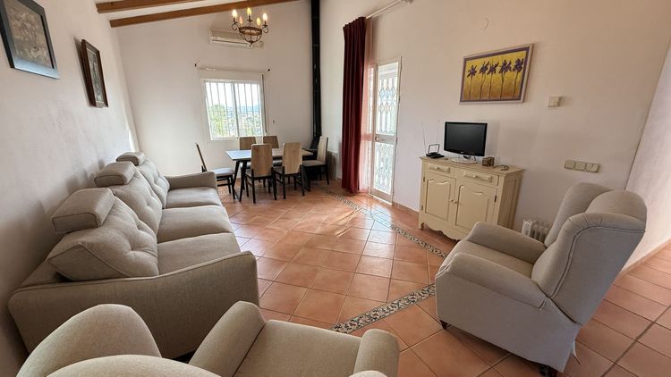 House | Resale in Coín in Coín, Costa del Sol - Photo 4